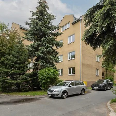 Spacious For 8 Guests Near Metro Natolin By Renters Lejlighed Warszawa